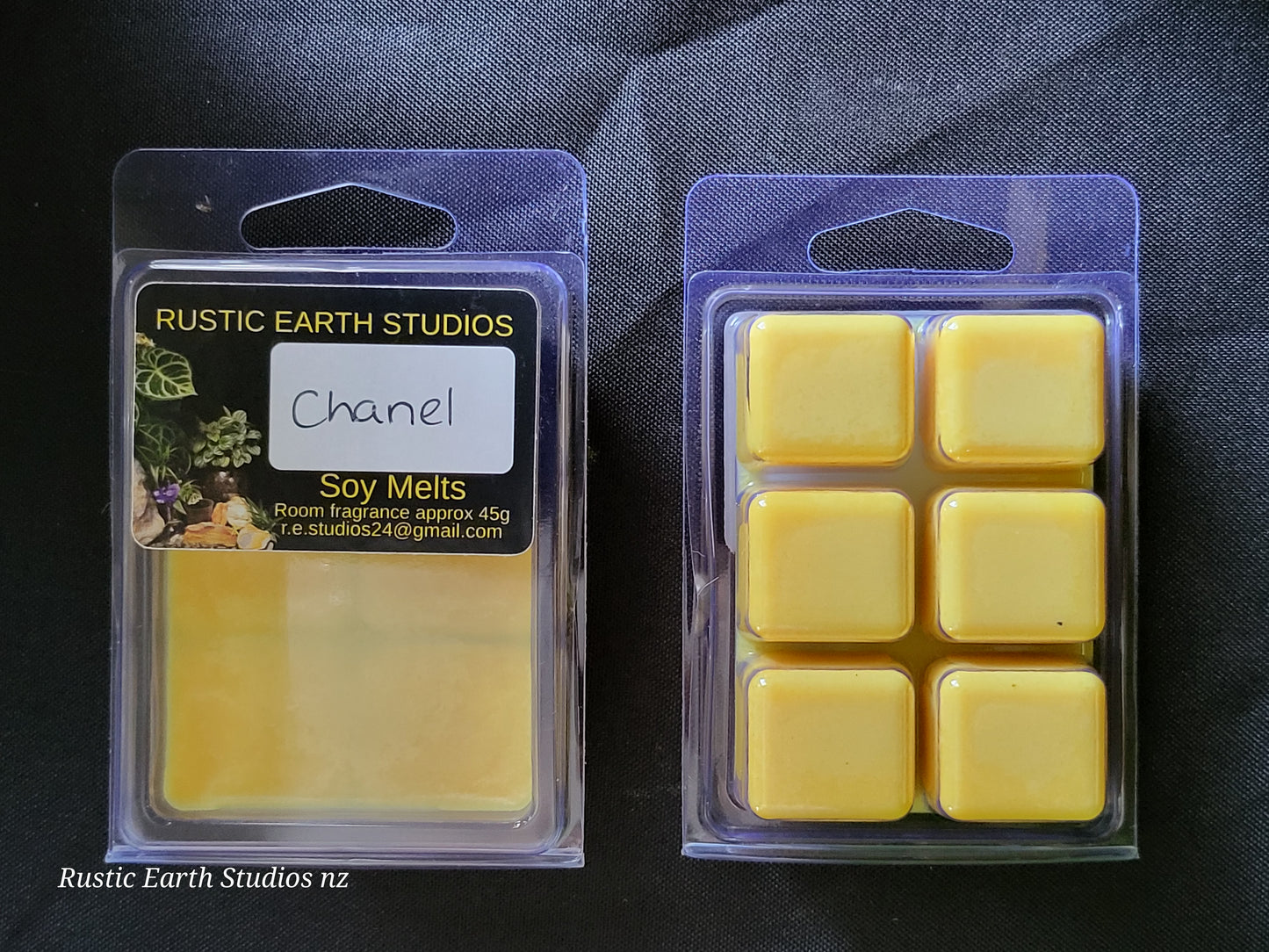 Soy melts room fragrance