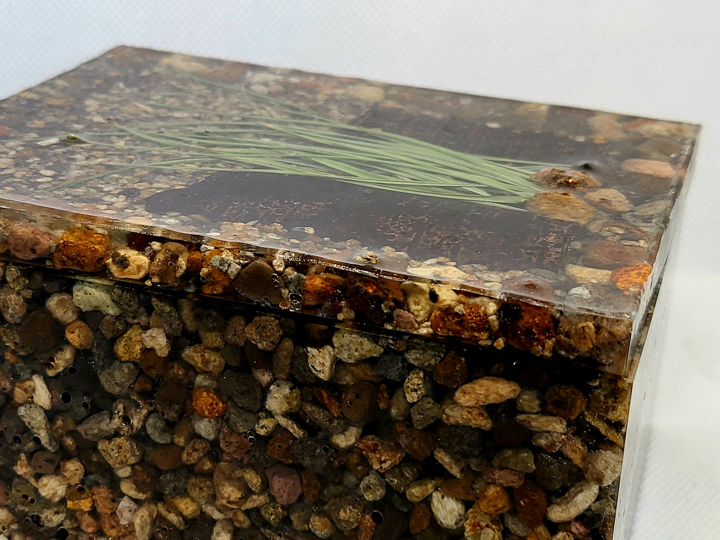 Rock pot with lid