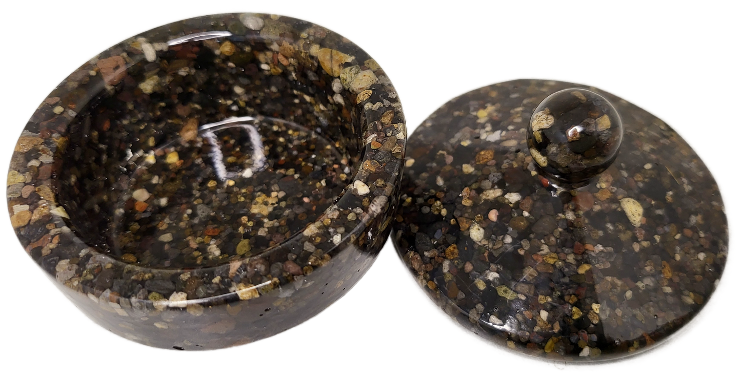 Rock pot with lid