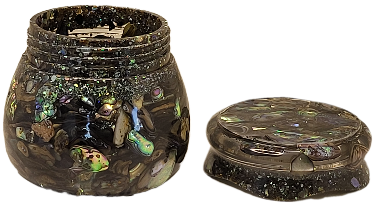 Rock pot with screw lid
