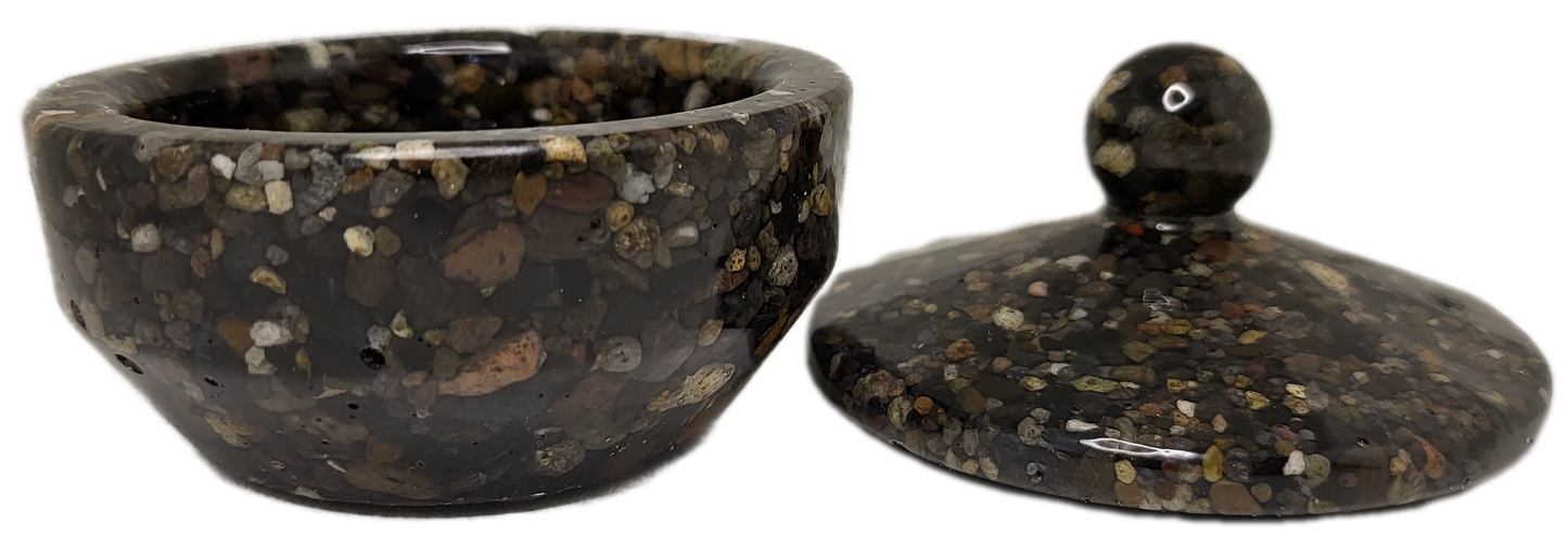 Rock pot with lid