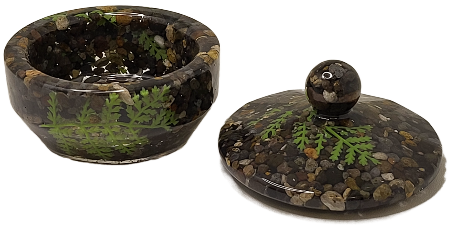 Rock pot with lid