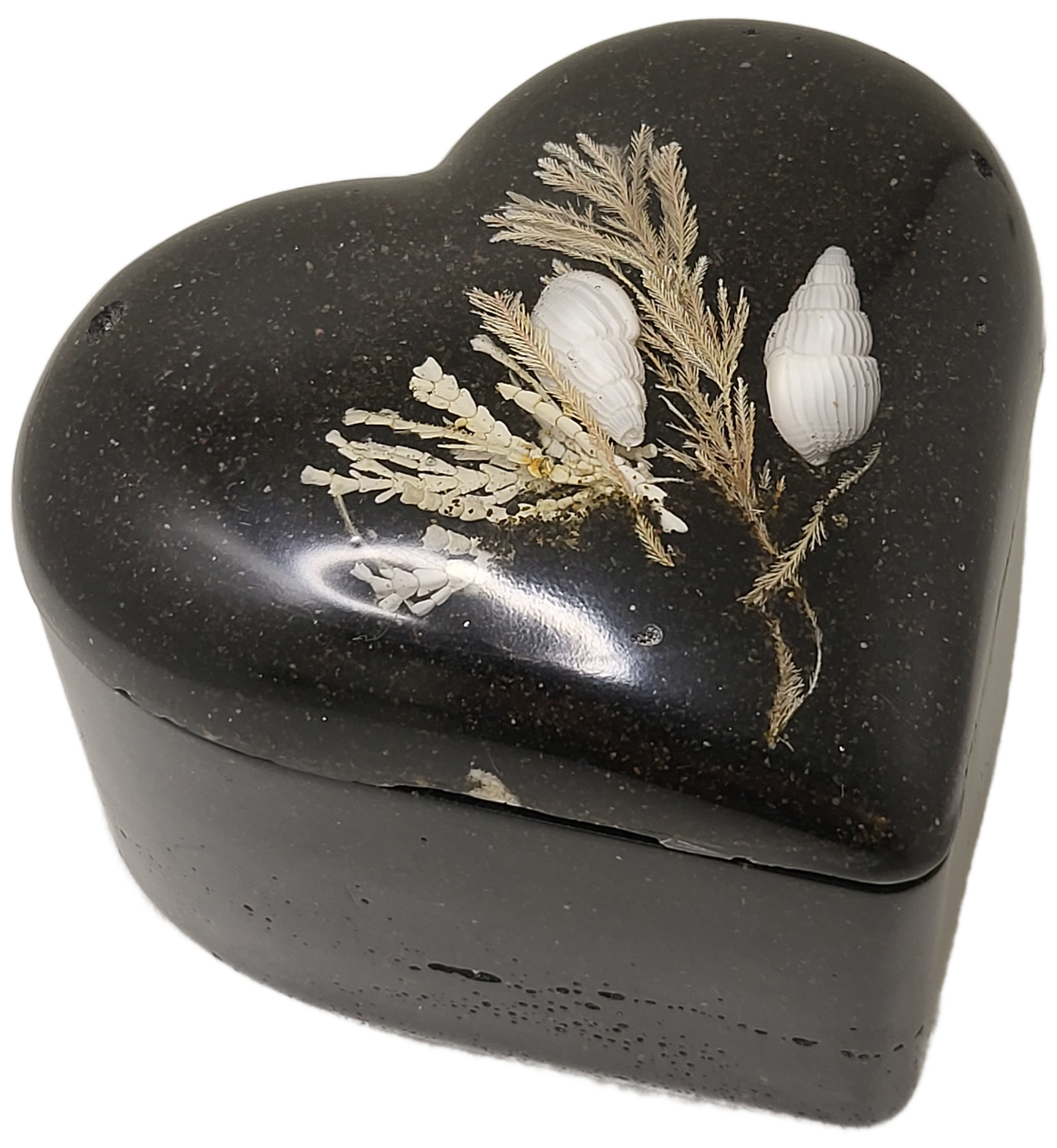 Rock pot heart with lid