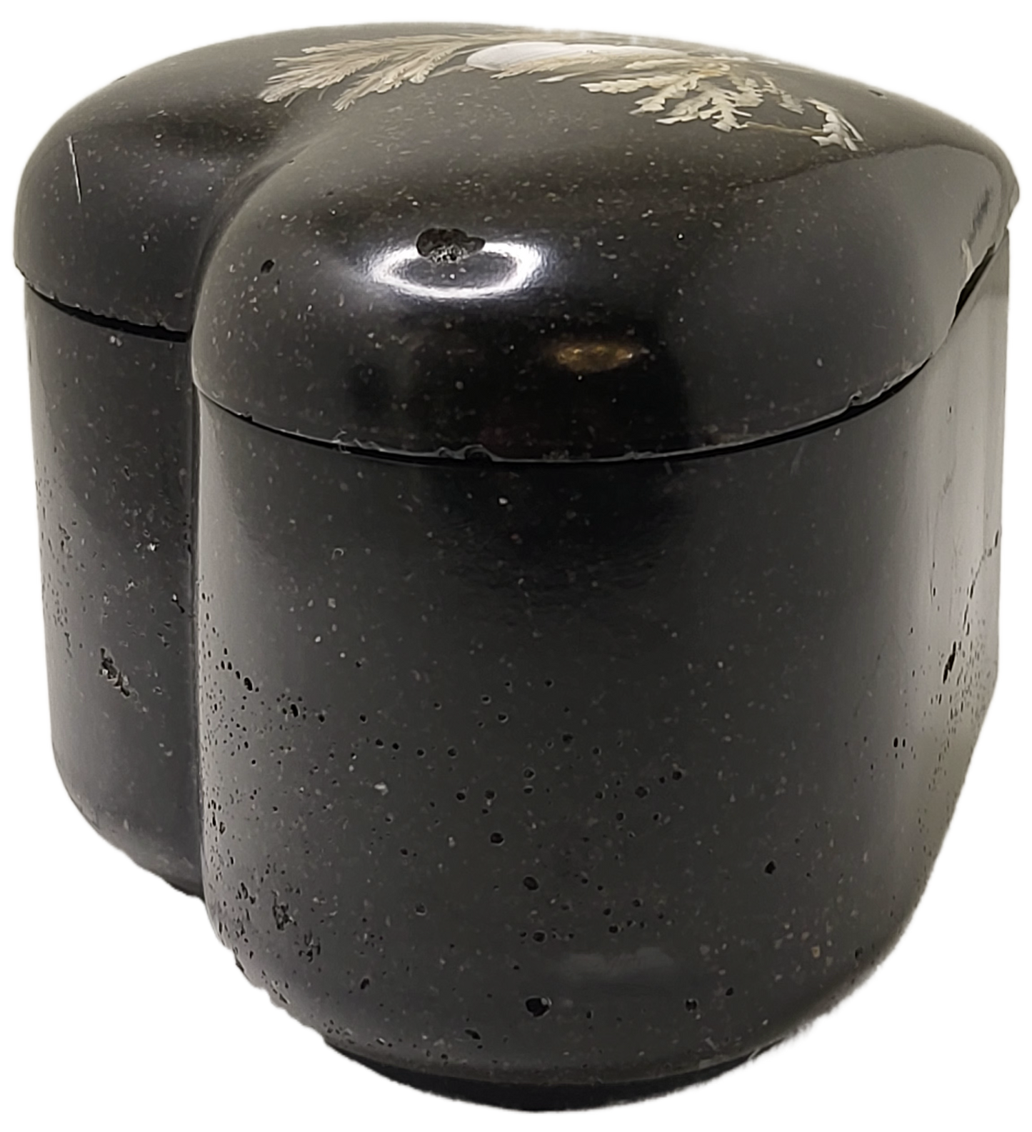 Rock pot heart with lid