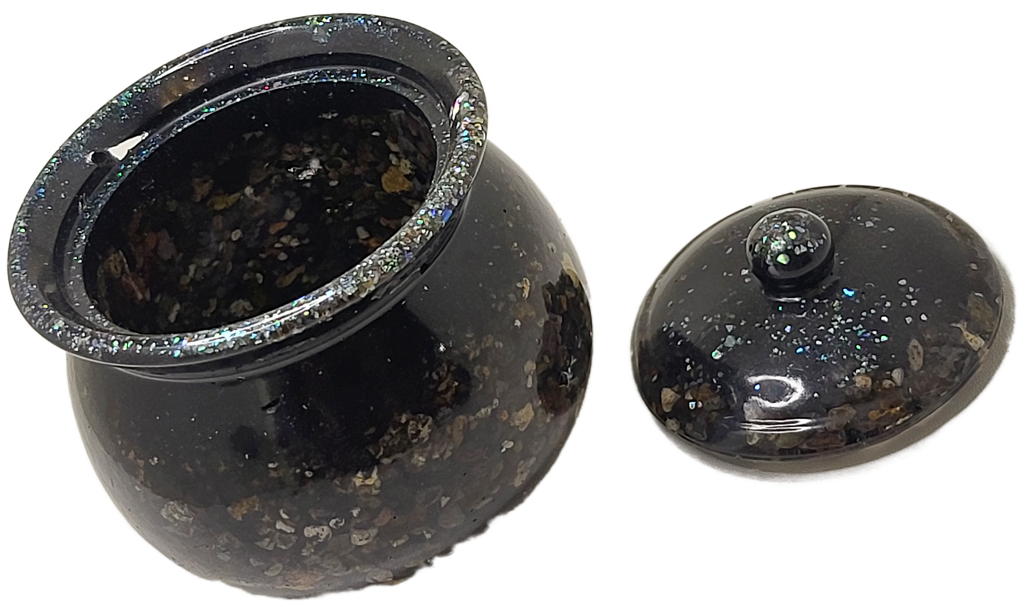 Rock pot with lid