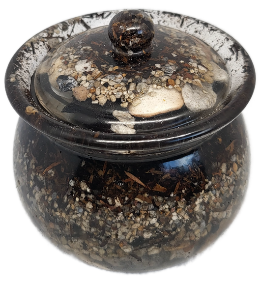 Rock pot with lid