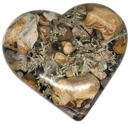 Rock pot heart with lid