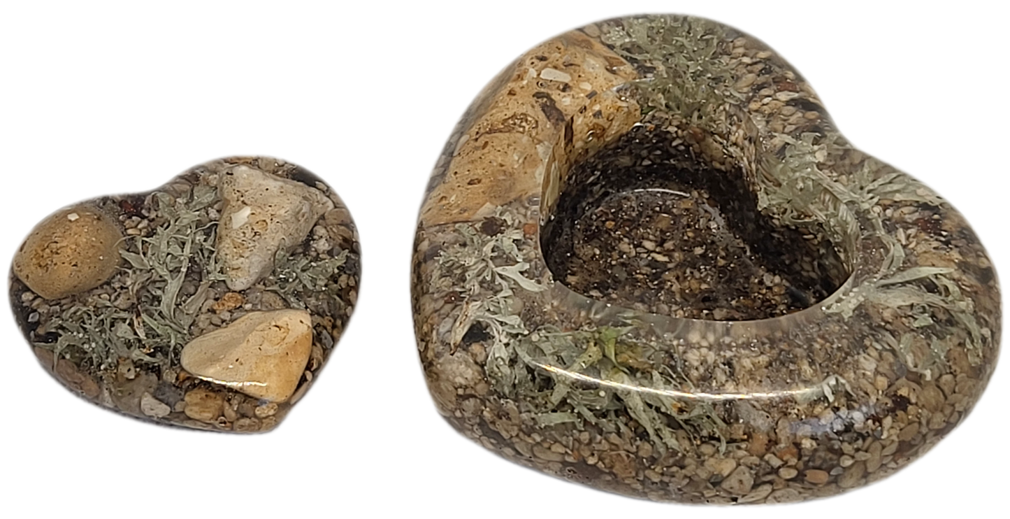 Rock pot heart with lid