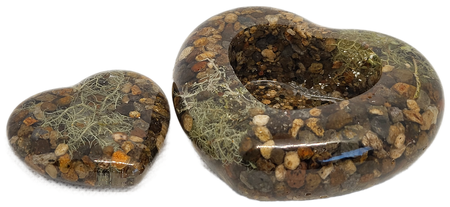 Rock pot heart with lid