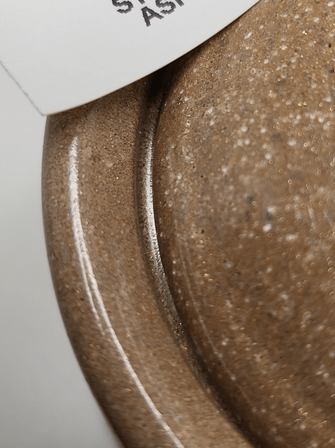 Ash pot with lid