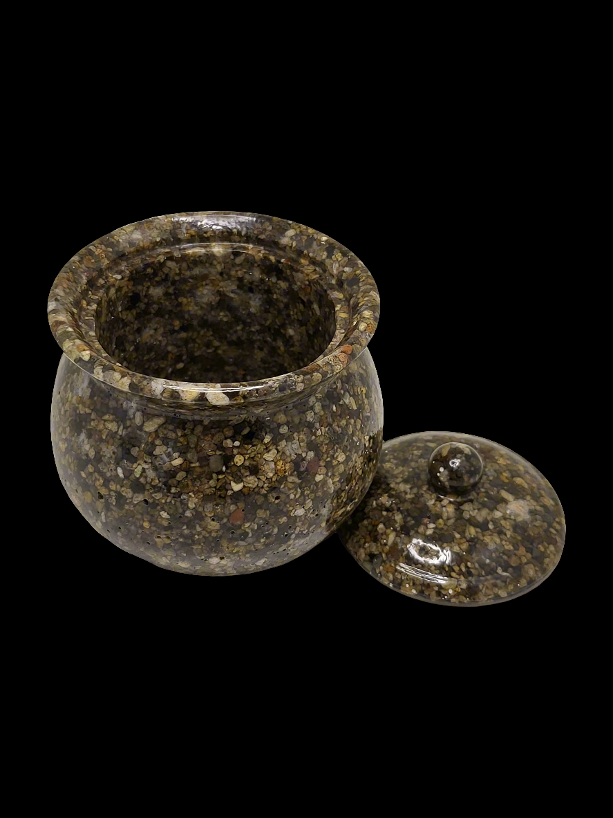Rock pot with lid
