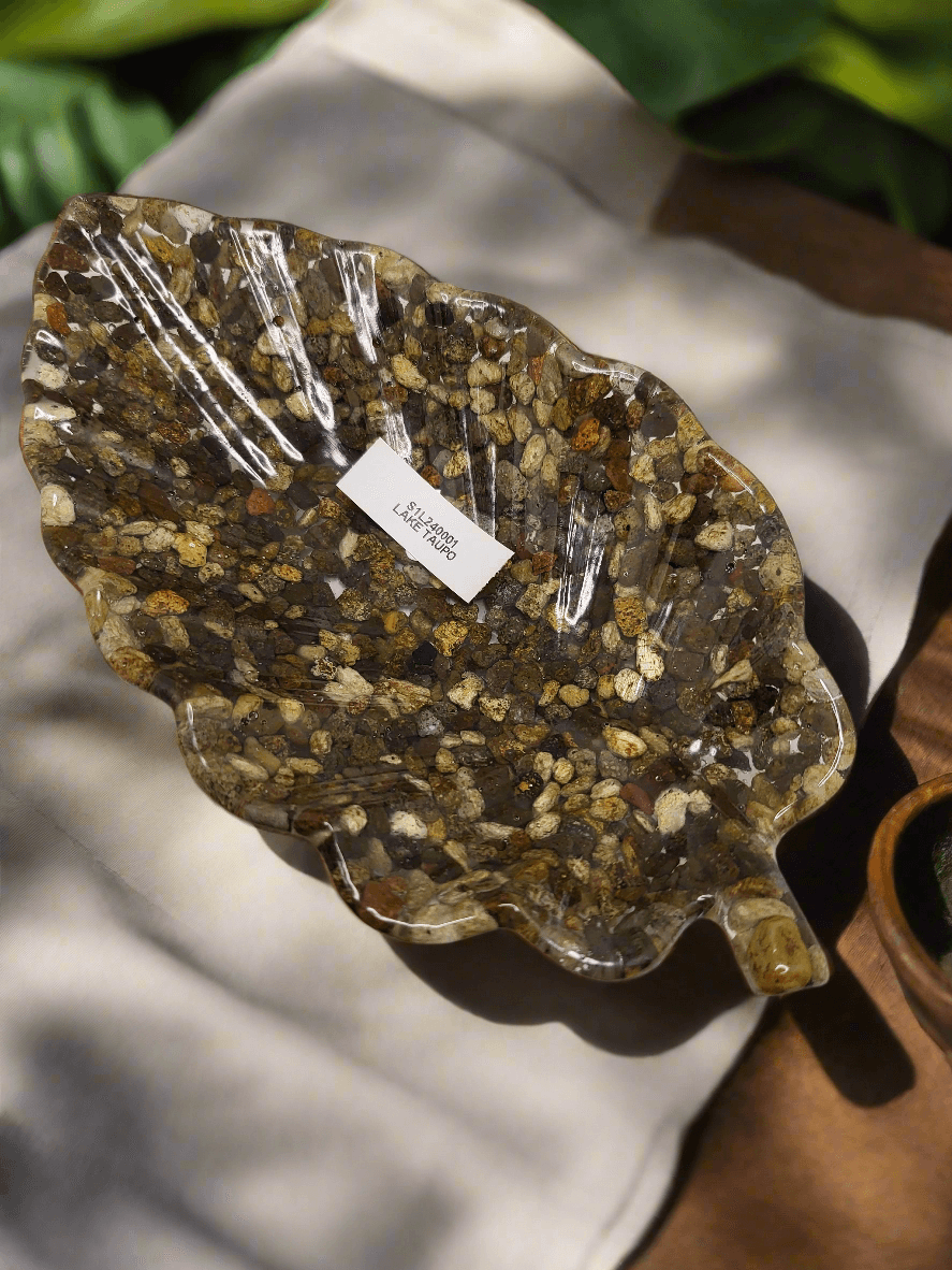 Leaf rock dish