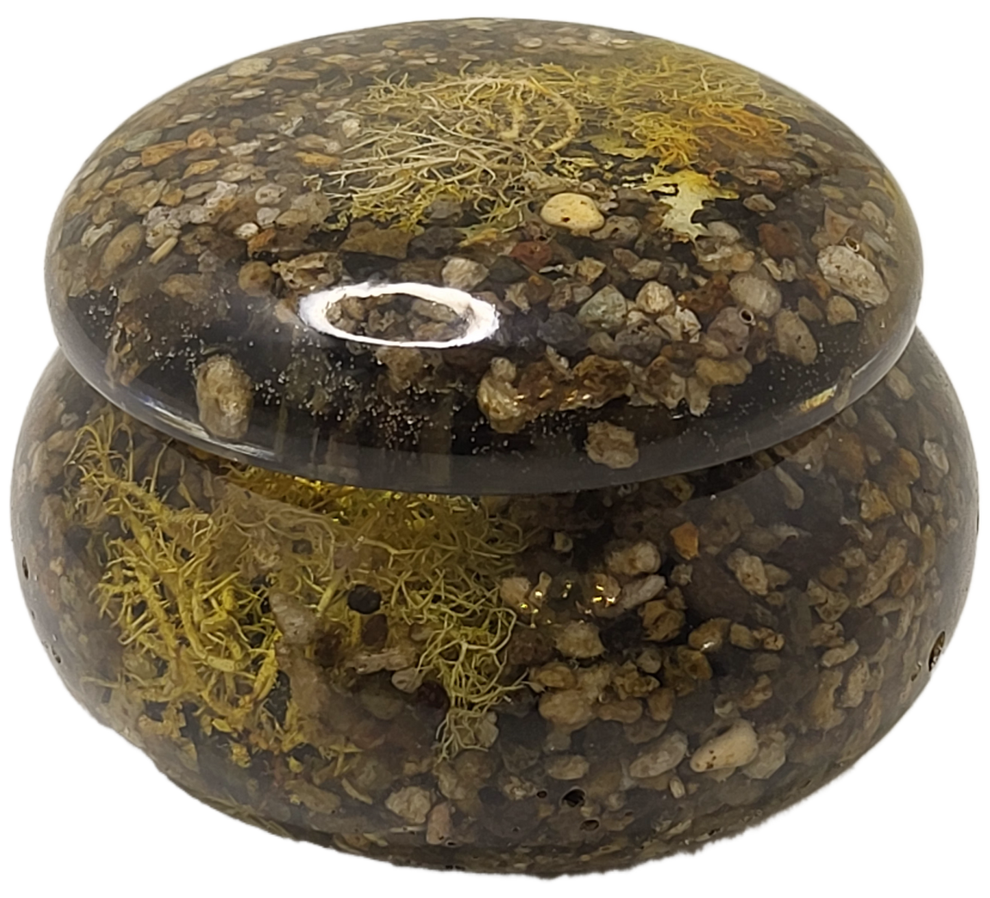 Pot with lid