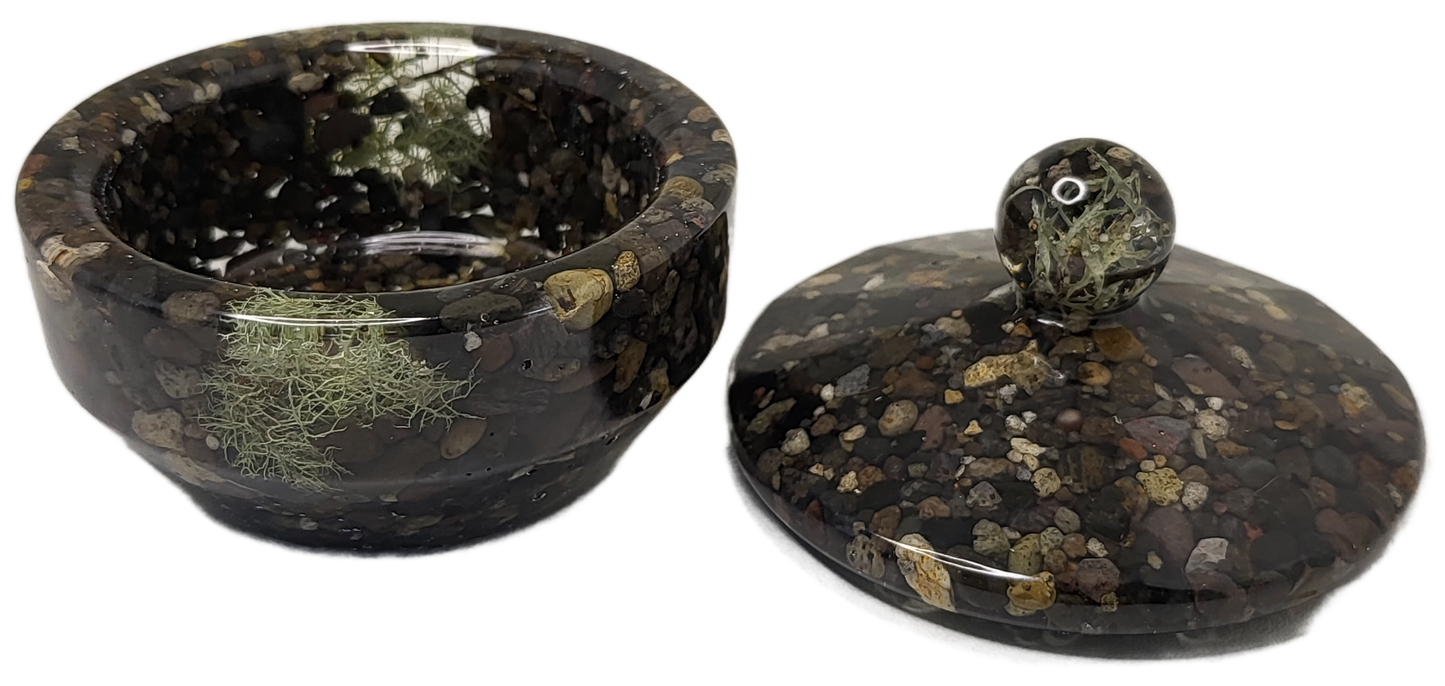 Rock pot with lid