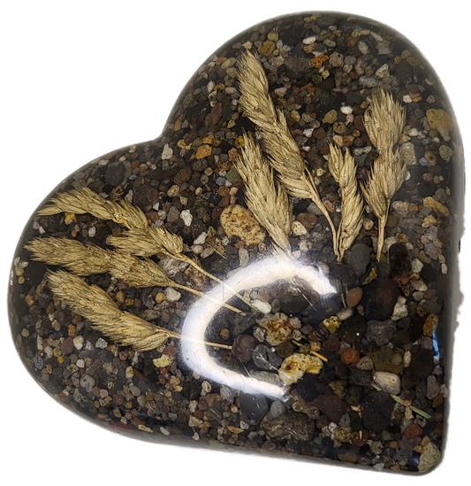 Rock pot heart with lid