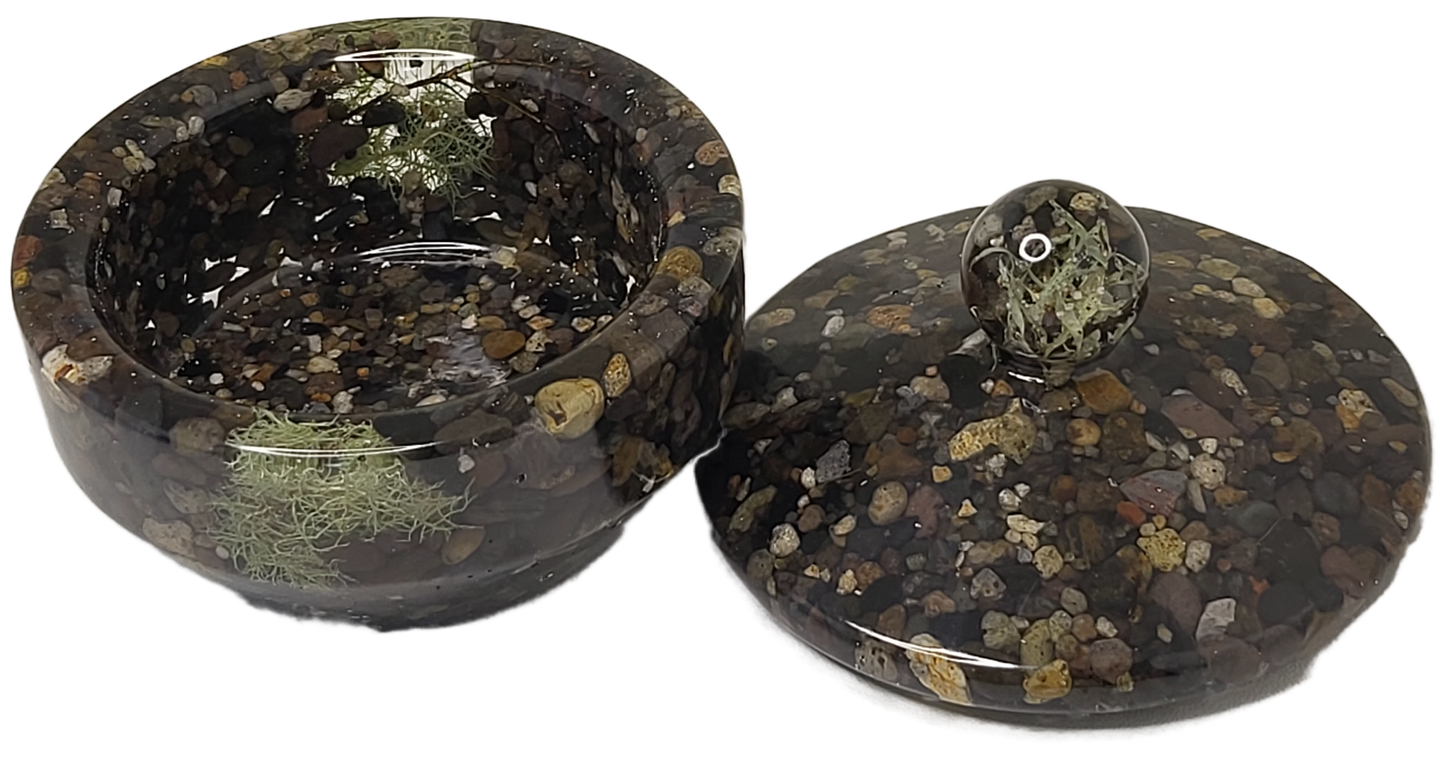 Rock pot with lid